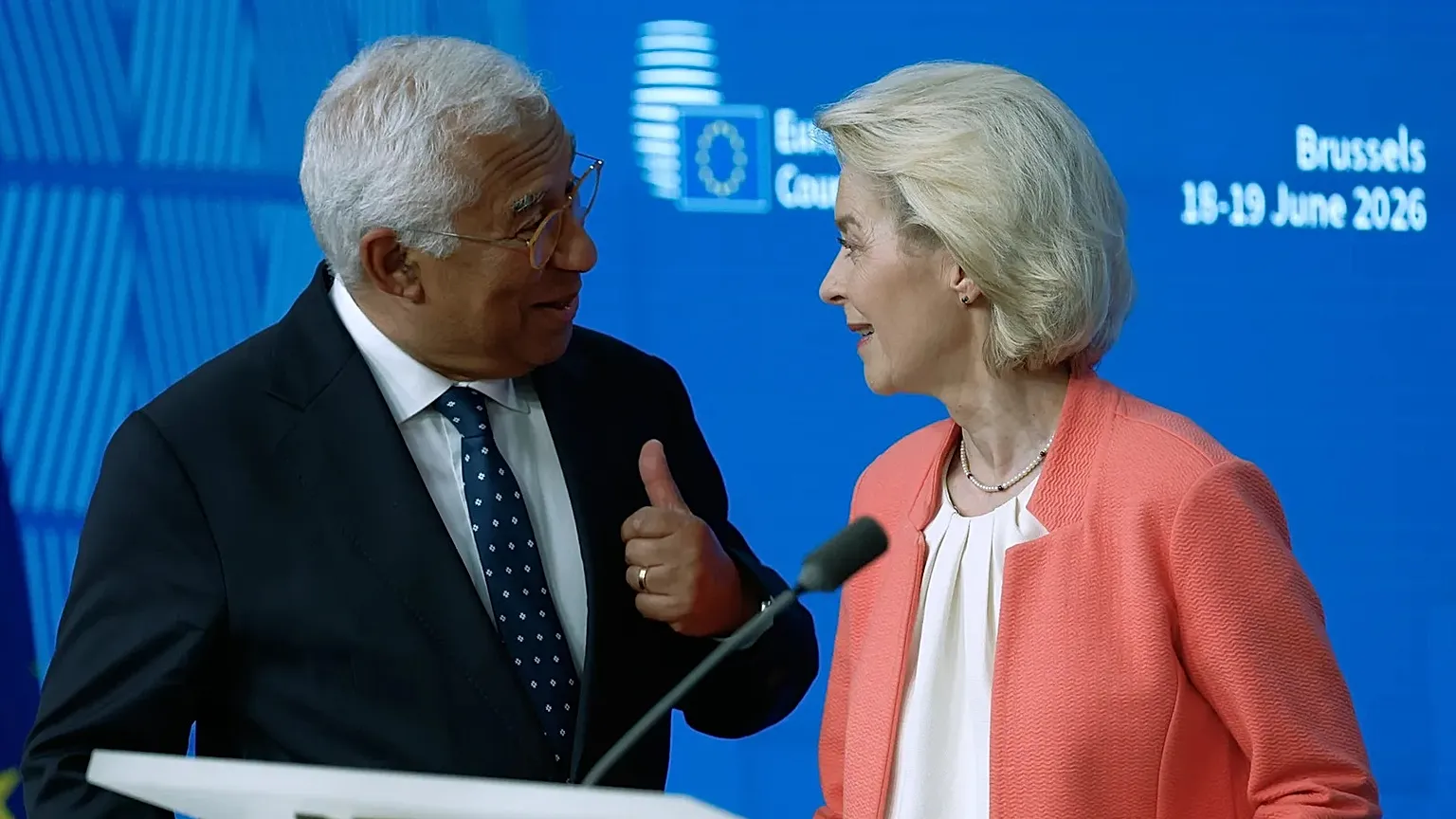 European Council President António Costa talks to European Commission President Ursula von der Leyen.