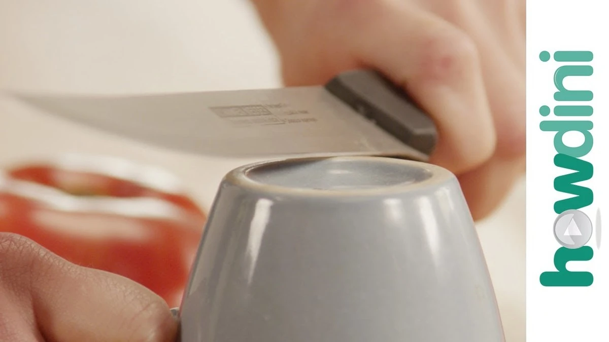 Cuchillo sin filo en tu cocina: el truco de la taza lo arregla en 2 minutos - image 1
