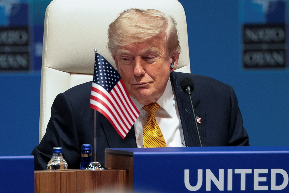 El presidente de Estados Unidos, Donald Trump, asiste a una sesión de trabajo durante la cumbre de líderes de la OTAN celebrada en el Complejo Presidencial de Bestepe, en Ankara (Turquía). 8 julio 2026. REUTERS/Jonathan Ernst