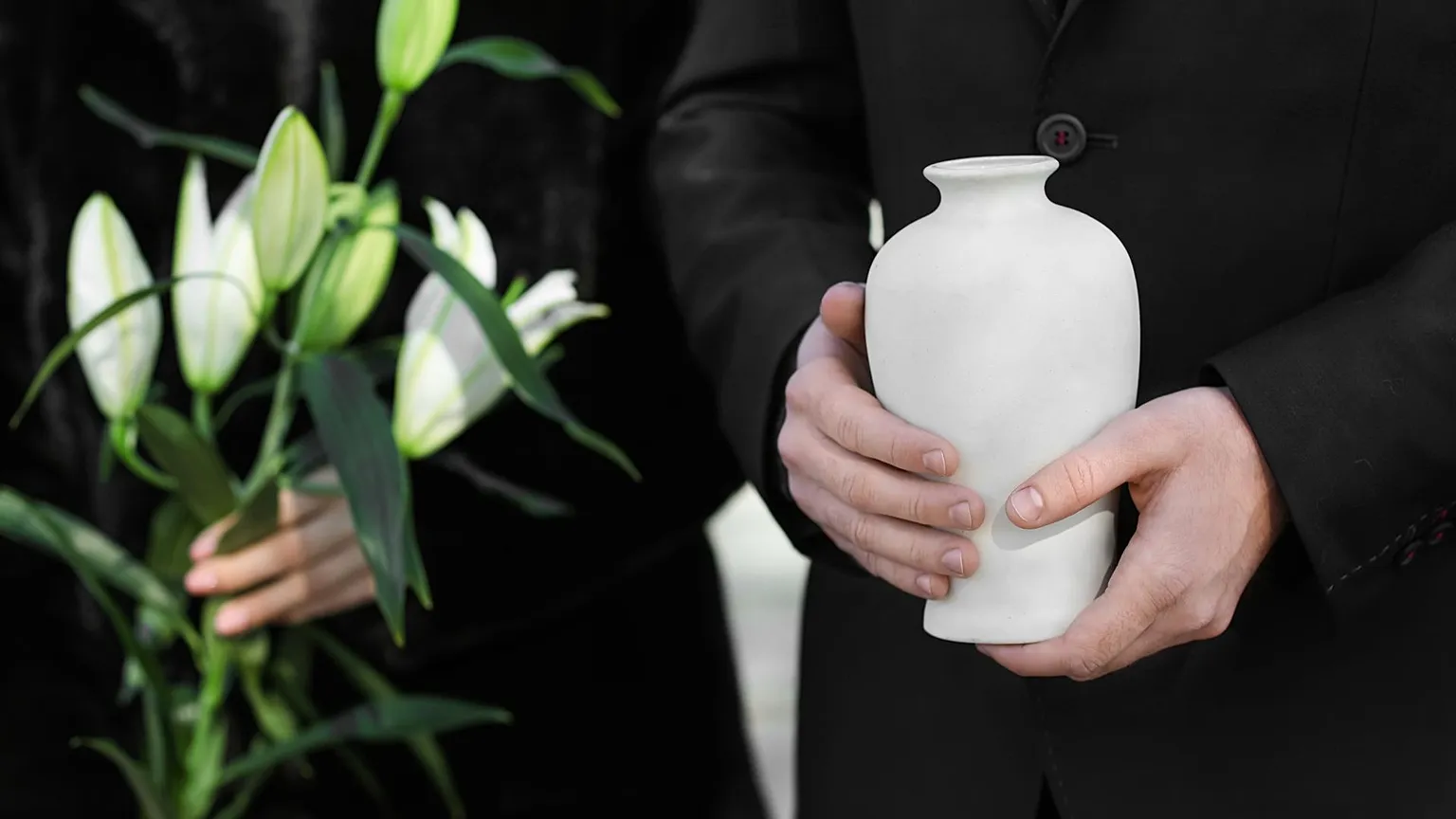 Image of a cremation urn created with Canva.
