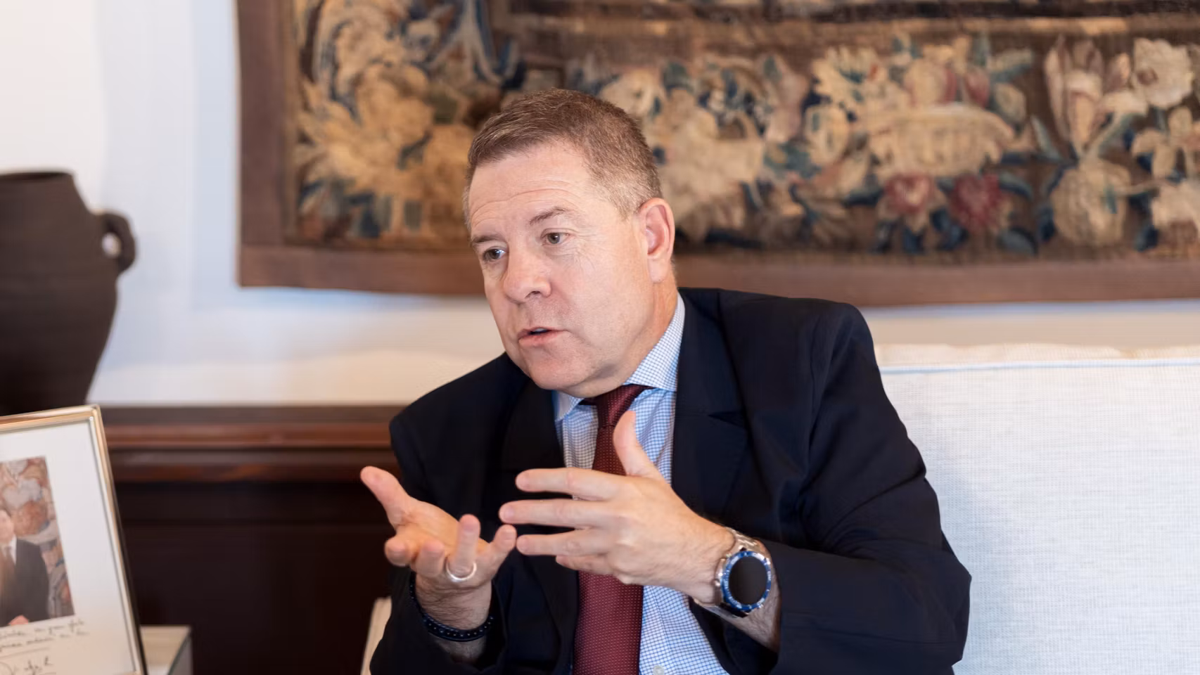 El presidente de Castilla-La Mancha, Emiliano García-Page, entrevistado por Esther Esteban, presidenta ejecutiva de EL ESPAÑOL de Castilla-La Mancha.