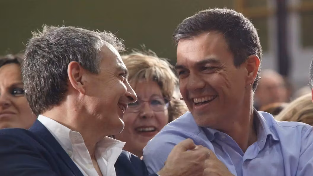 Pedro Sánchez y José Luis Rodríguez Zapatero en un mitin en 2016.