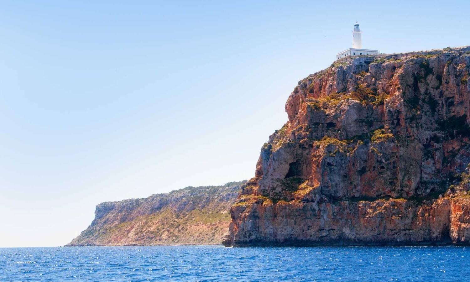 Foto: El monumento que alumbra Formentera y aparece en un libro de Julio Verne. (Formentera Turisme)