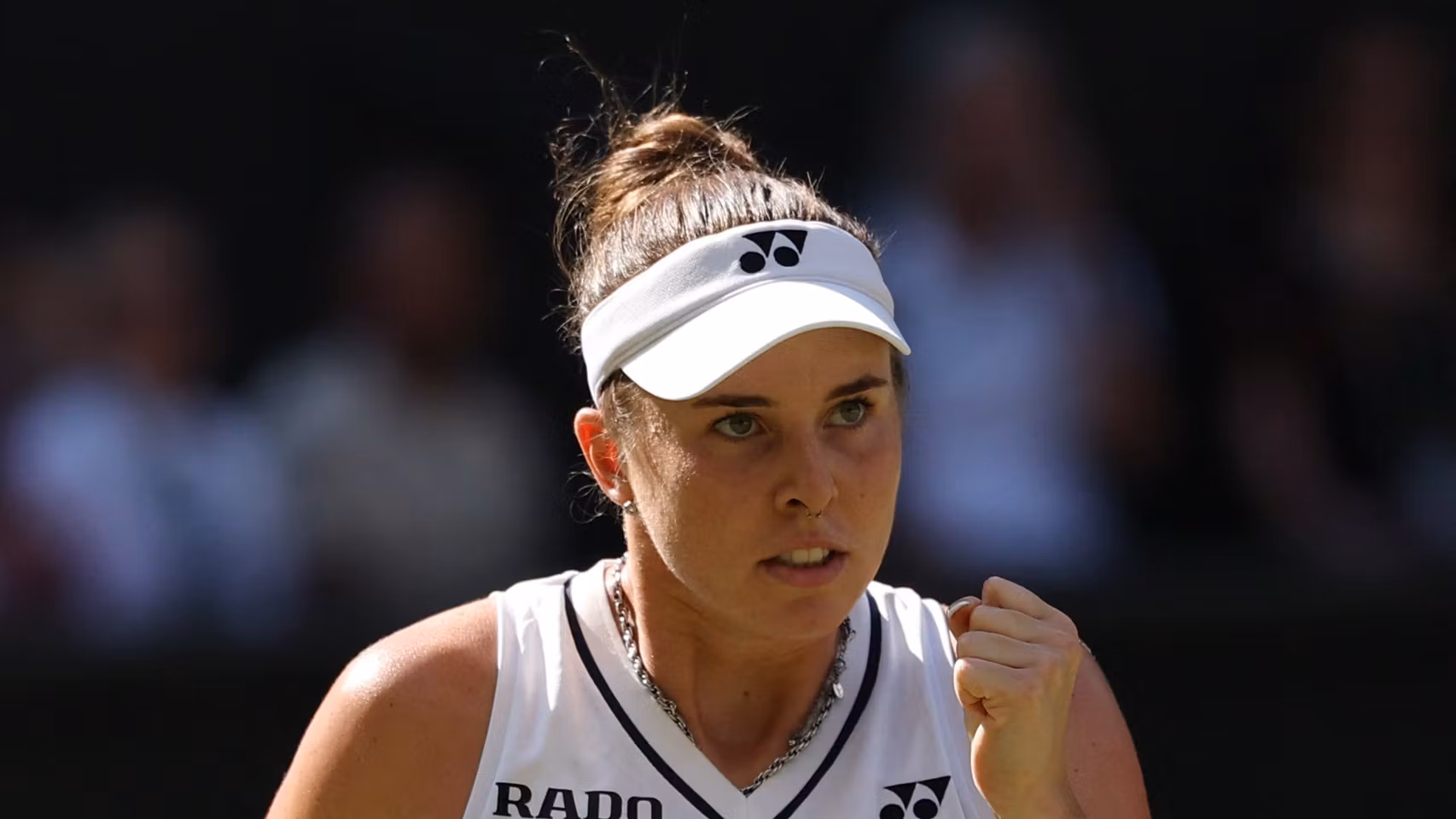 Nosková celebrando.