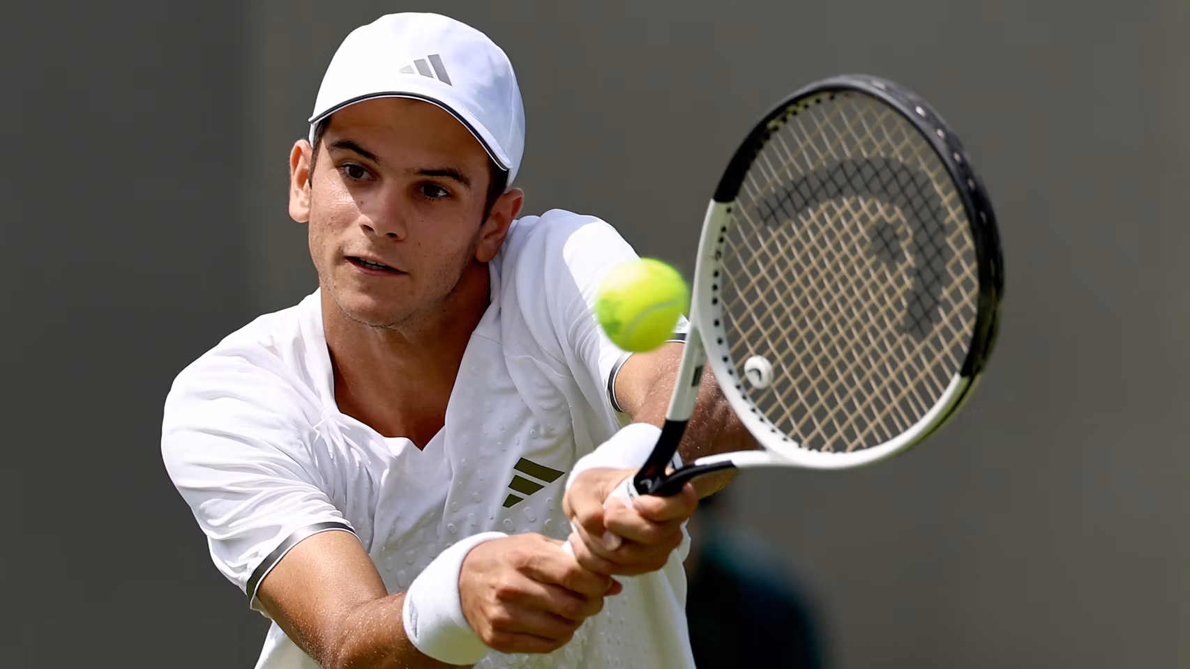 Rafa Jódar, durante el partido ante Felix Gil en Wimbledon.