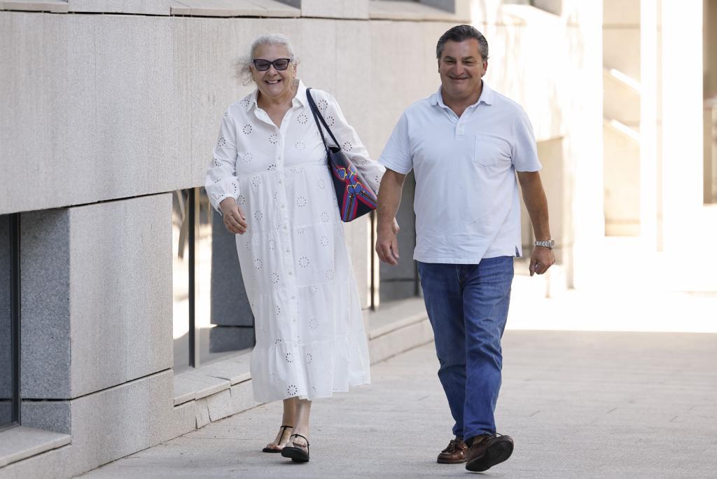 La empresaria Carmen Pano y el conductor Álvaro Gallego, este lunes, a su llegada a la Audiencia Nacional.