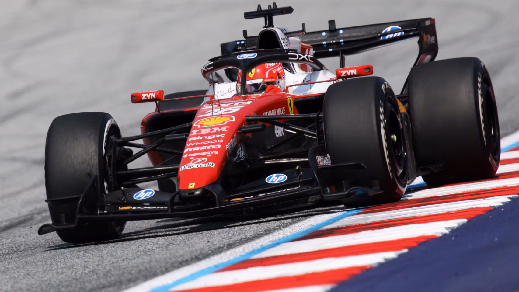 Leclerc, durante una carrera. 