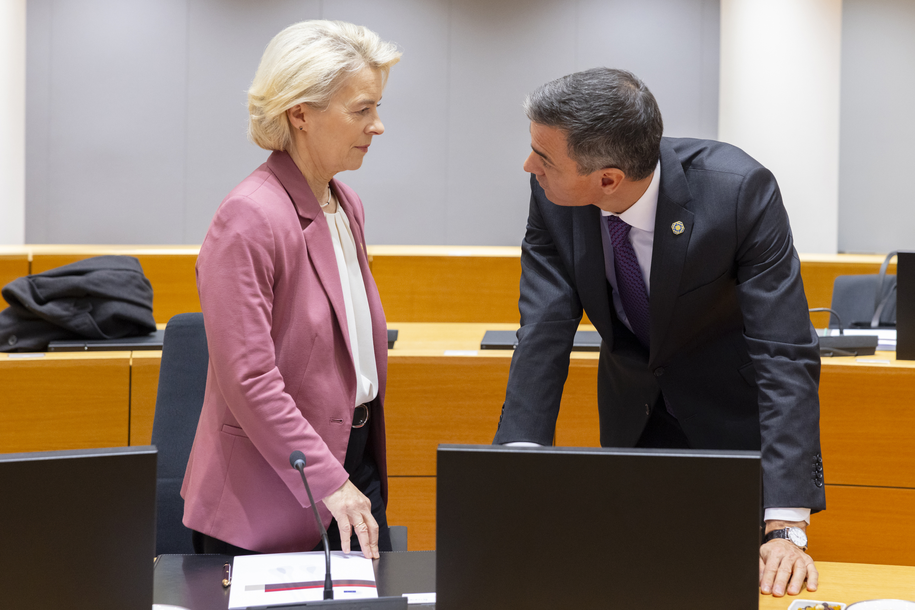 La presidenta de la Comisión, Ursula von der Leyen, y el presidente del Gobierno, Pedro Sánchez.