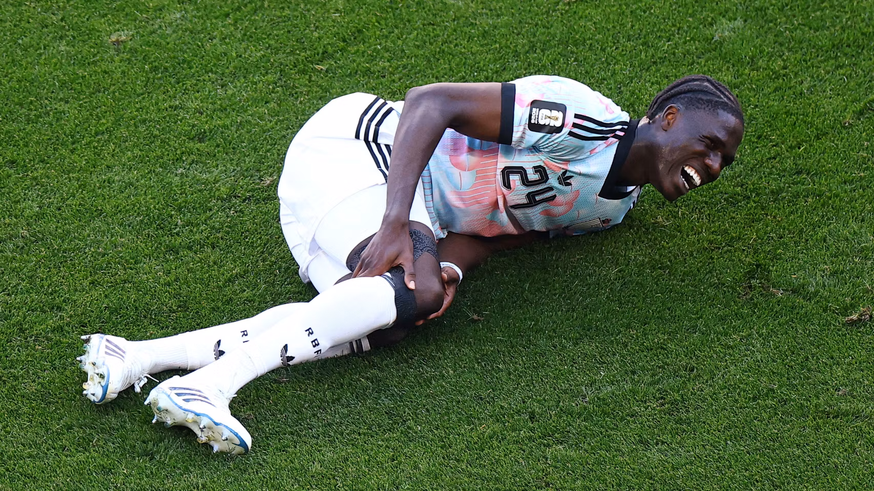 La grave lesión de Amadou Onana con Bélgica.