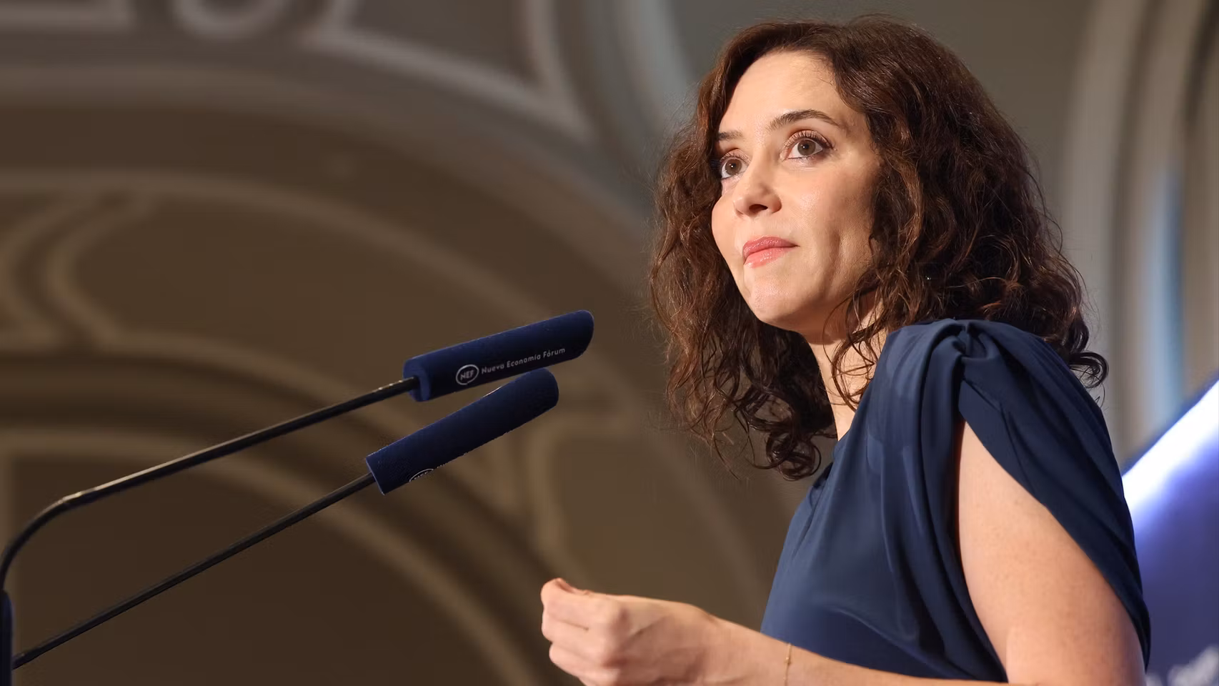 La presidenta de la Comunidad de Madrid, Isabel Díaz Ayuso, durante el desayuno informativo de este martes.