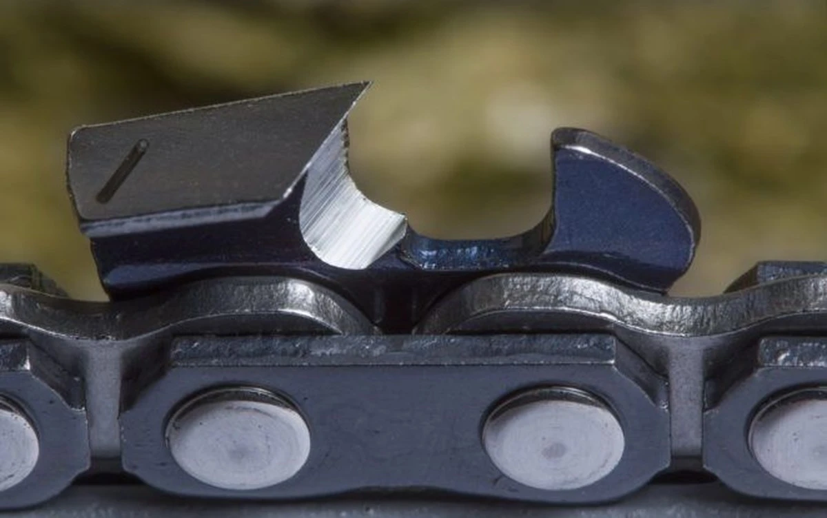 Motosierra que vibra: el truco experto de afilado de cadenas para ahorrar 15% - image 1