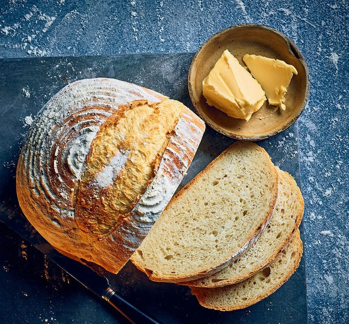 Pan duro como piedra: el truco del Horno para recuperarlo en 5 minutos - image 1