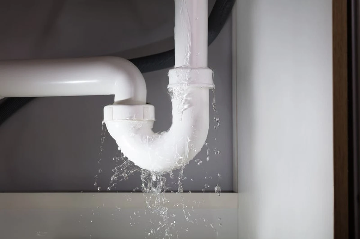 Poca presión en el grifo: el aviso del agua para evitar una avería de 6.000€ - image 1