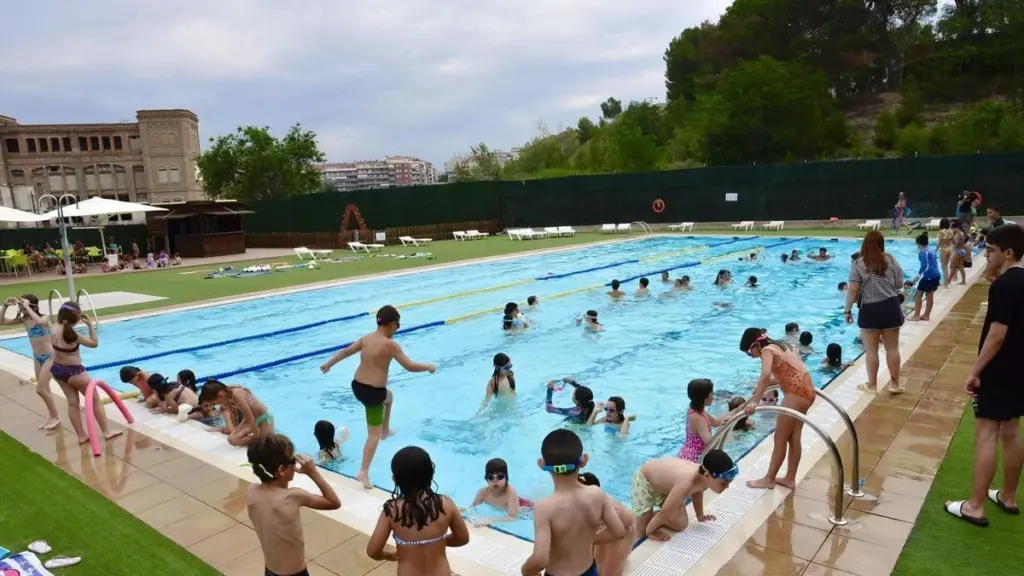 Sin piscinas en Manresa: el plan del Ayuntamiento que indigna a los vecinos